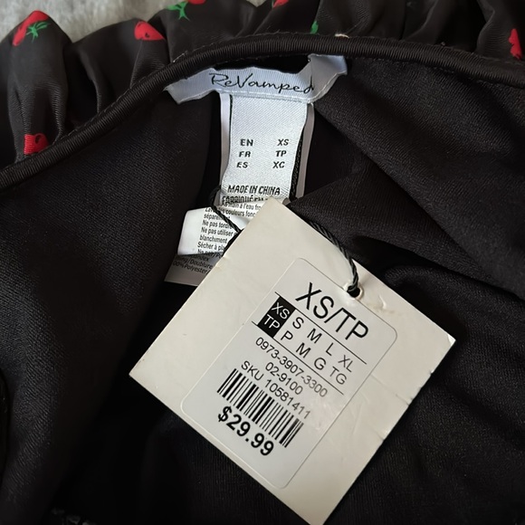 NWT Women’s padded one-piece Swimsuit - Picture 2 of 3